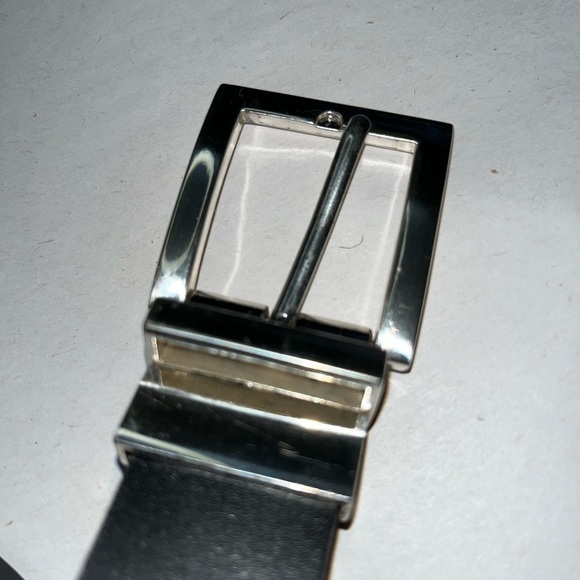 Men’s black genuine leather silver work career buckle belt. Size medium - Picture 13 of 14